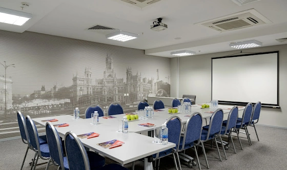 Фото №5 зала Конференц-зал «Май»