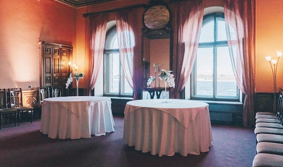 Фото №3 зала С видом на Неву