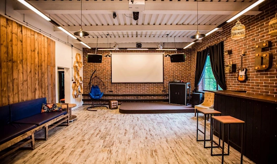 Фото №18 зала Лофт Комод 