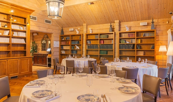 Фото №4 зала Библиотека