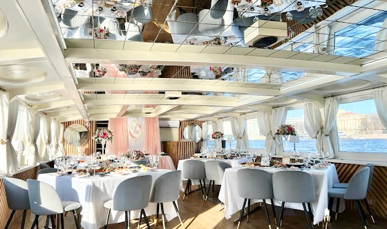 Фото №1 зала Палуба