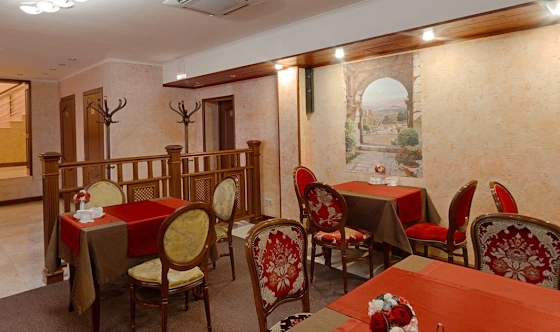 Фото №2 зала Ресторан