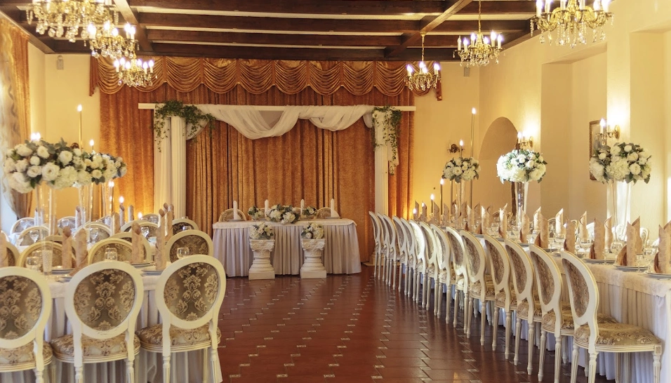 Фото №2 зала Банкетный зал «Санторини»