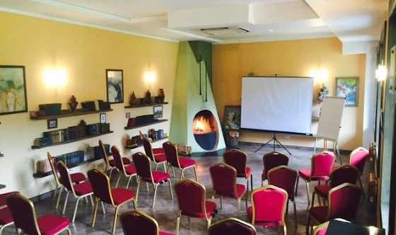 Фото №1 зала Зал «Библиотека»