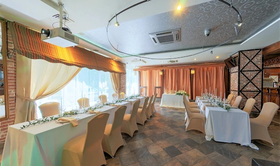 Фото №1 зала Основной зал ресторана