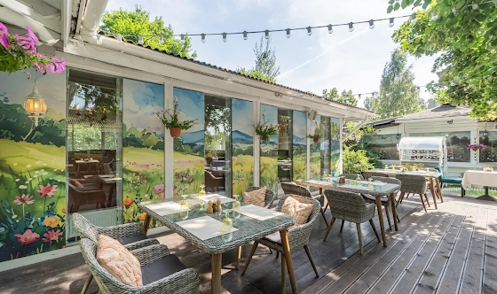 Фото №9 зала Крытая галерея и цветущий сад