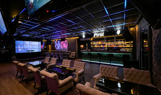 Фото №1 зала Караоке- клуб