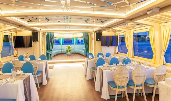 Фото №18 зала Палуба