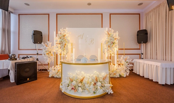 Фото №7 зала Одри