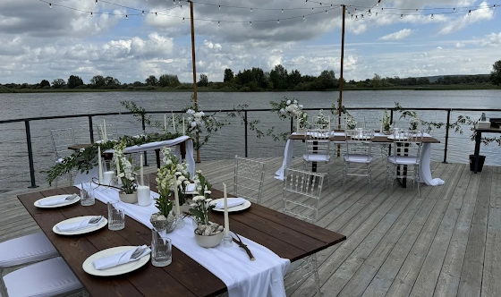 Фото №1 зала Открытая площадка "Мыс"