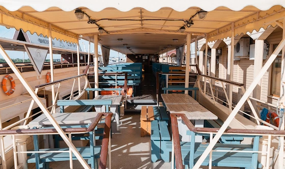 Фото №8 зала Зал «Теплоход»