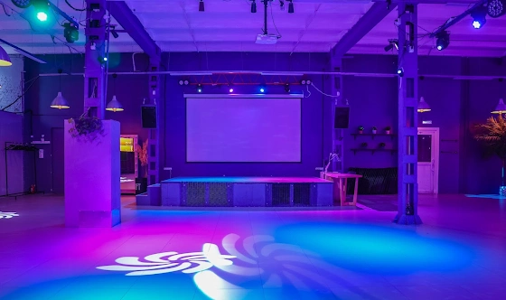 Фото №16 зала Лофт на Петроградской 