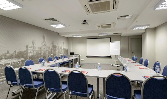 Фото №3 зала Конференц-зал «Май»