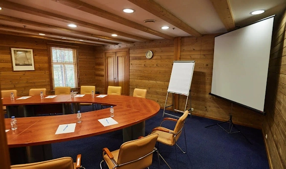 Фото №3 зала Комната для переговоров "Волна"