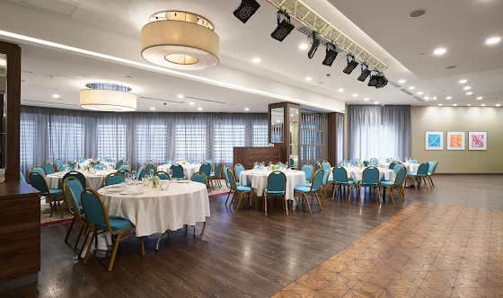 Фото №3 зала Ресторан Emerald