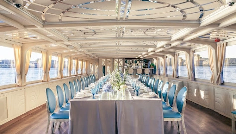 Фото №4 зала Палуба