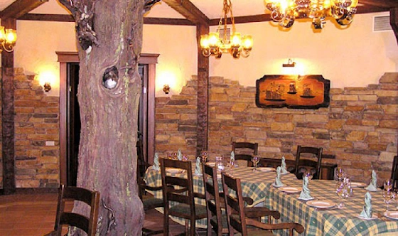 Фото №3 зала Ресторан «У дуба»