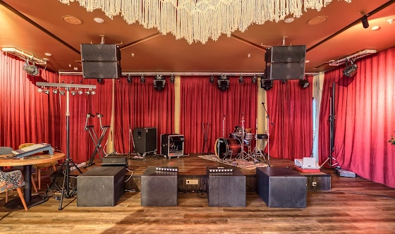 Фото №16 зала Танцевальный зал 