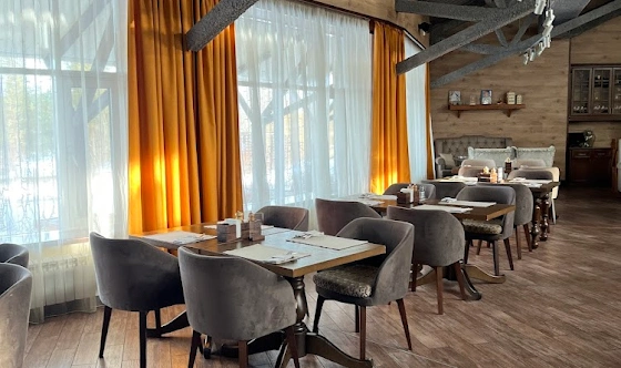 Фото №3 зала Ресторан "Яблони и Груши"