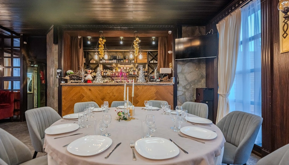 Фото №6 зала Зал с камином