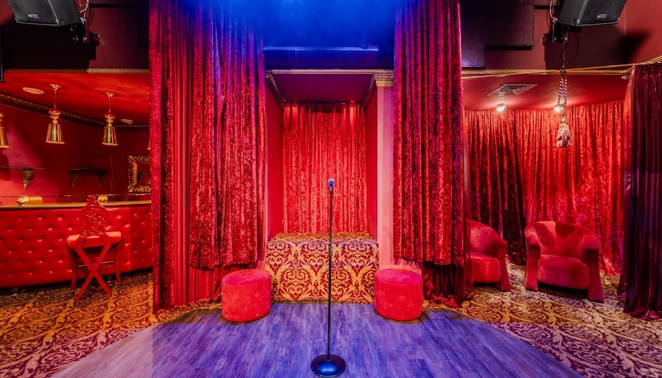 Фото №10 зала Караоке-зал