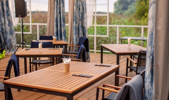 Фото №1 зала Веранда на воде