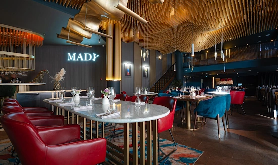 Фото №12 зала Ресторан Mady