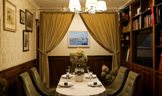 Фото №1 зала Зал «Библиотека»