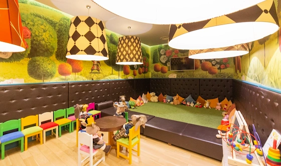 Фото №1 зала Зал «Алиса в стране чудес» 