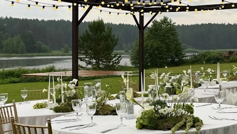 Фото №2 зала Беседка на берегу реки