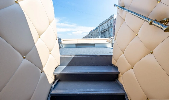 Фото №13 зала Палуба