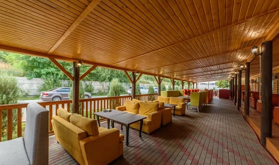 Фото №2 зала Летняя веранда