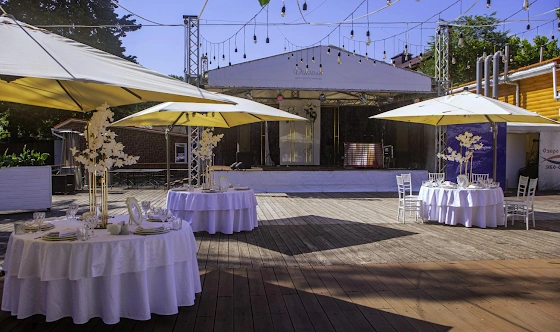 Фото №8 зала Палуба