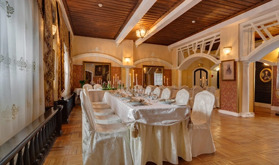 Фото №4 зала Зал «Кавалерский клуб»