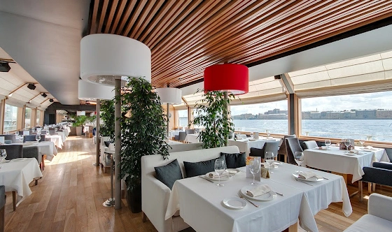 Фото №10 зала Застекленная палуба 