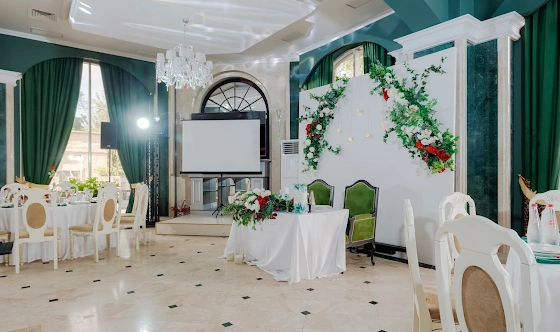 Фото №3 зала Ресторан "Эмеральд"