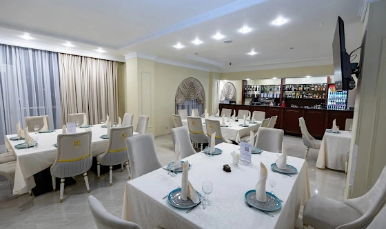 Фото №2 зала Ресторан «Версаль»