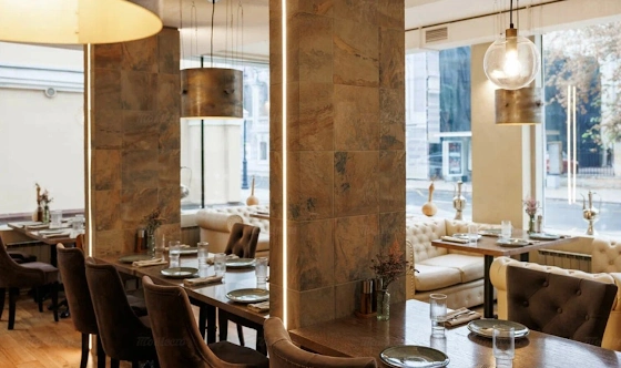 Фото №7 зала Зал с витражными окнами 