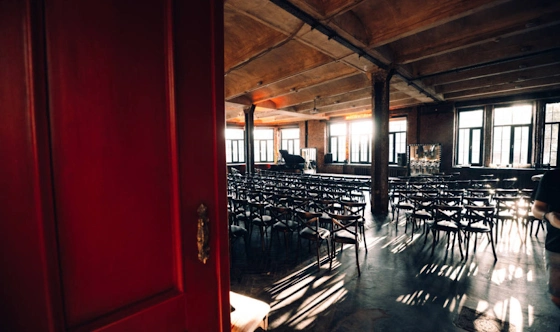 Фото №3 зала Дом Культуры FAKTURA#1913