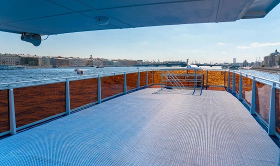 Фото №13 зала Палуба