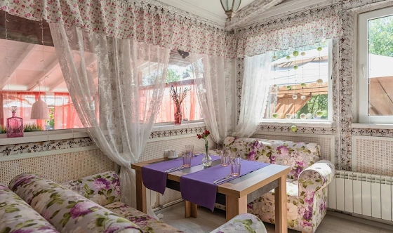 Фото №3 зала Веранда ресторана "Черемша"