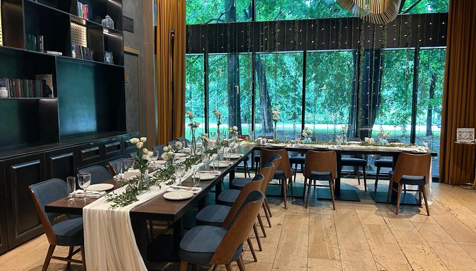 Фото №14 зала Зал «Библиотека» 