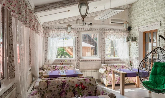 Фото №2 зала Веранда ресторана "Черемша"