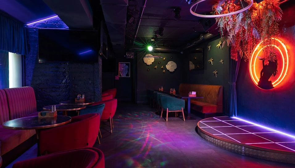 Фото №2 зала Зал караоке