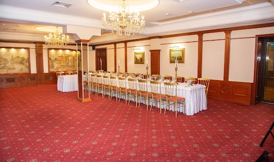 Фото №8 зала Банкетный зал «Петровский»
