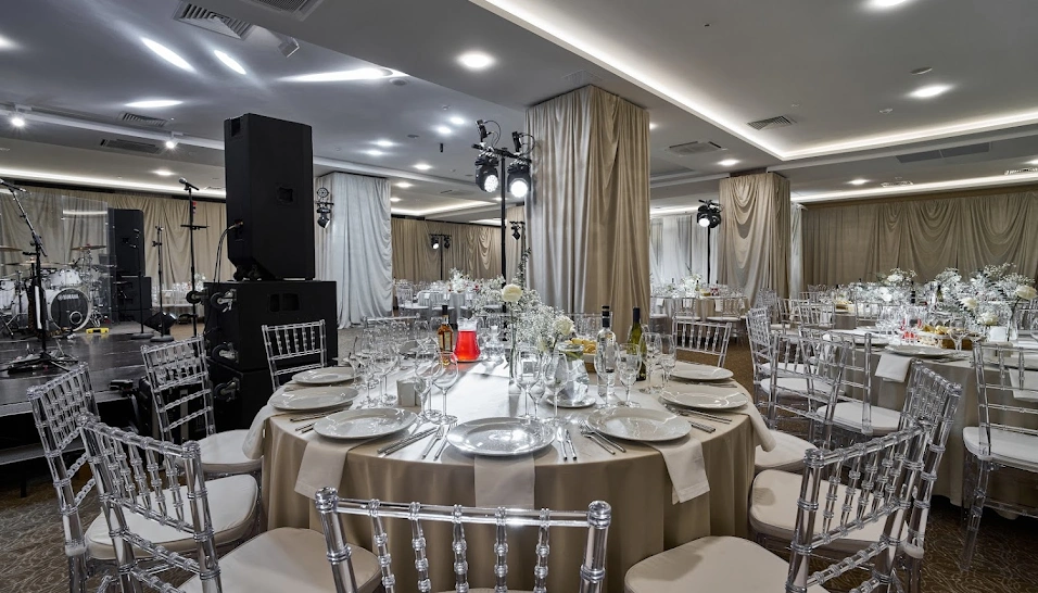 Фото №2 зала Зал «Губернаторский»