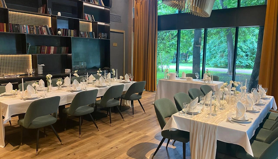 Фото №15 зала Зал «Библиотека» 