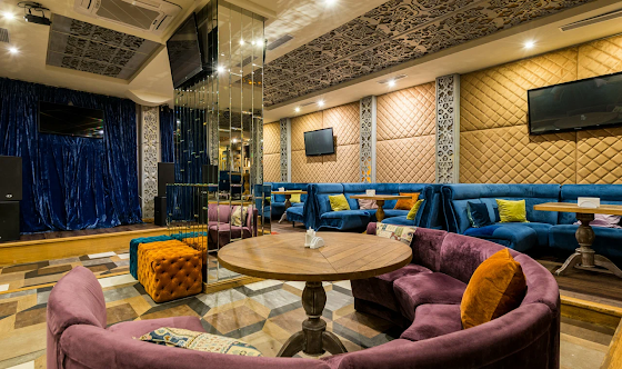 Фото №2 зала Караоке-бар