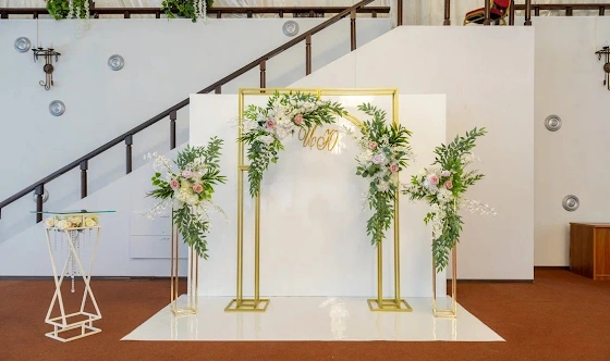 Фото №2 зала Банкетный шатер "Кристалл"