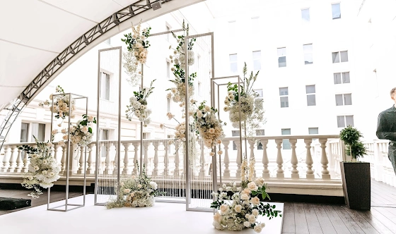 Фото №3 зала Летняя  терраса ресторана Gallery